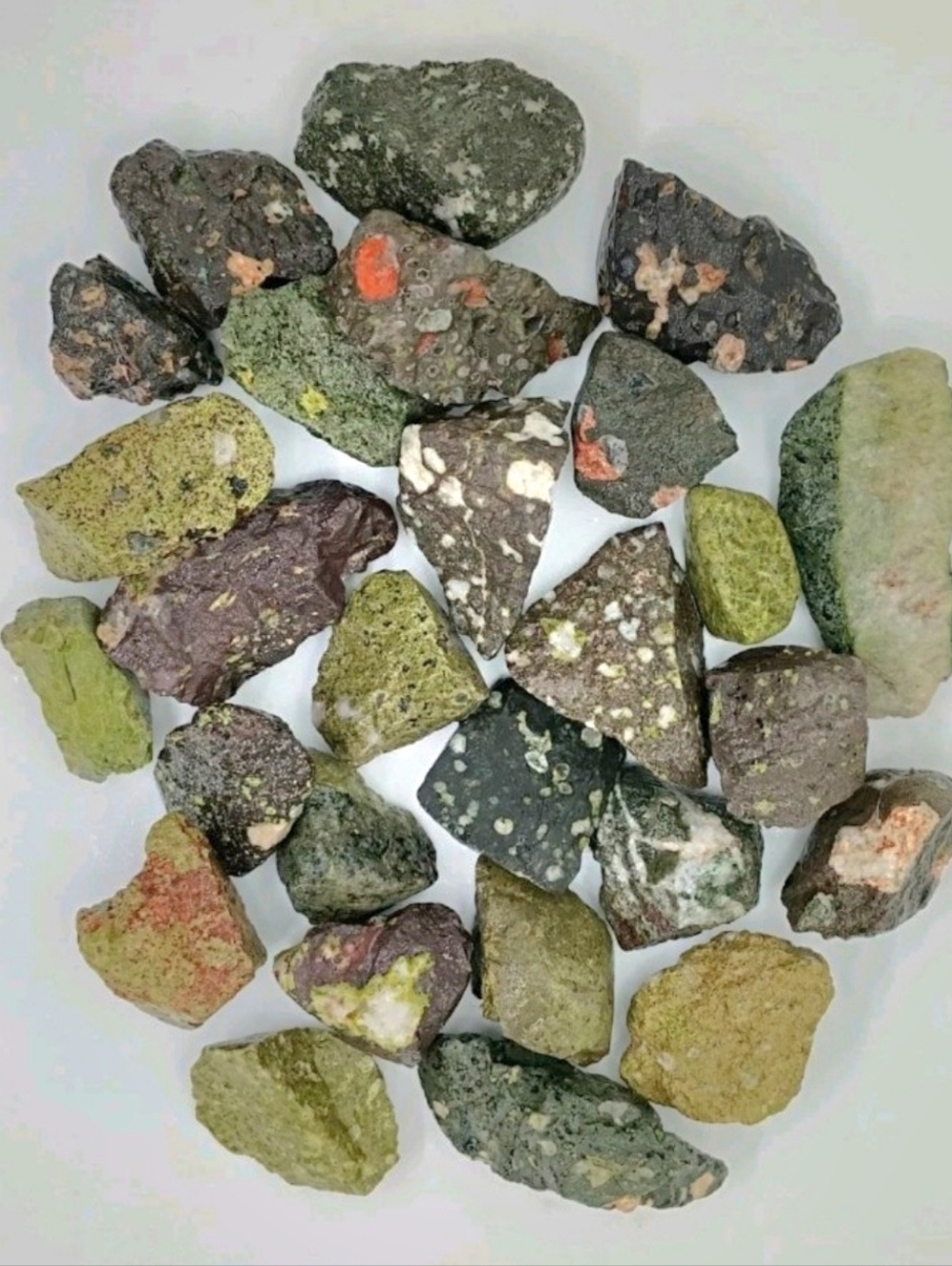 Amygdaloidal Basalt, Metabasalt, Epidote, Quartz. Chips And Pieces
